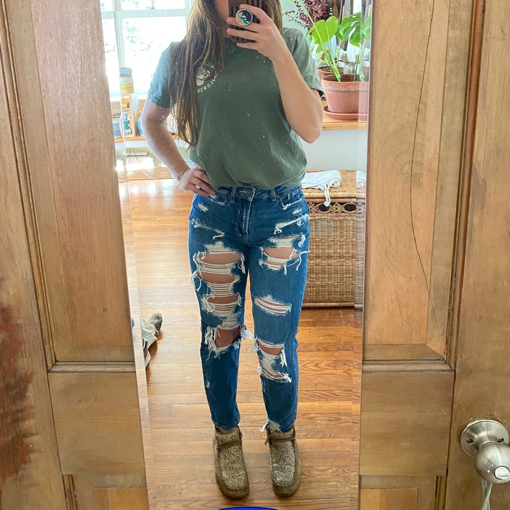 American Eagle Ripped Jeans